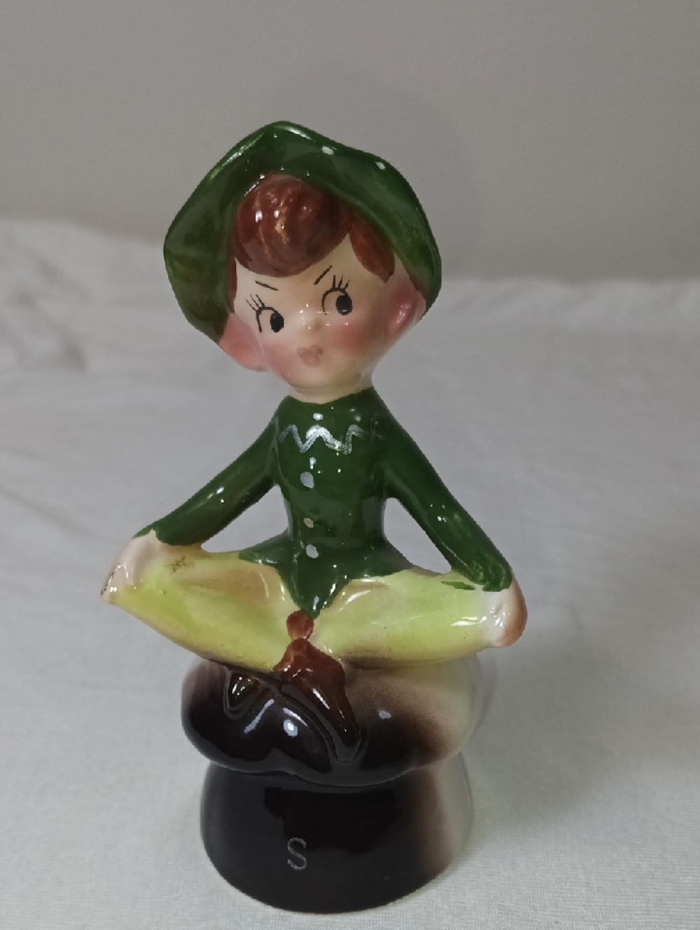 Vintage Enesco Pixie Elf Figurine Salt and Pepper Set - Picture 2 of 10